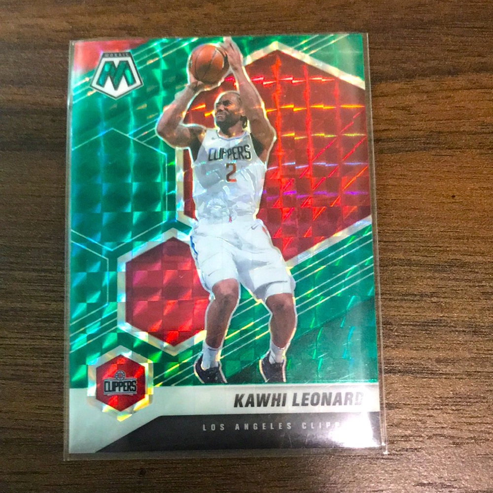 2021  Kylie Leonard Panini Prizm shiny red and green